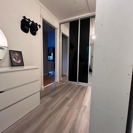 Luftig Og Sentral Leilighet I Tromsdalen Tromsø Exterior foto