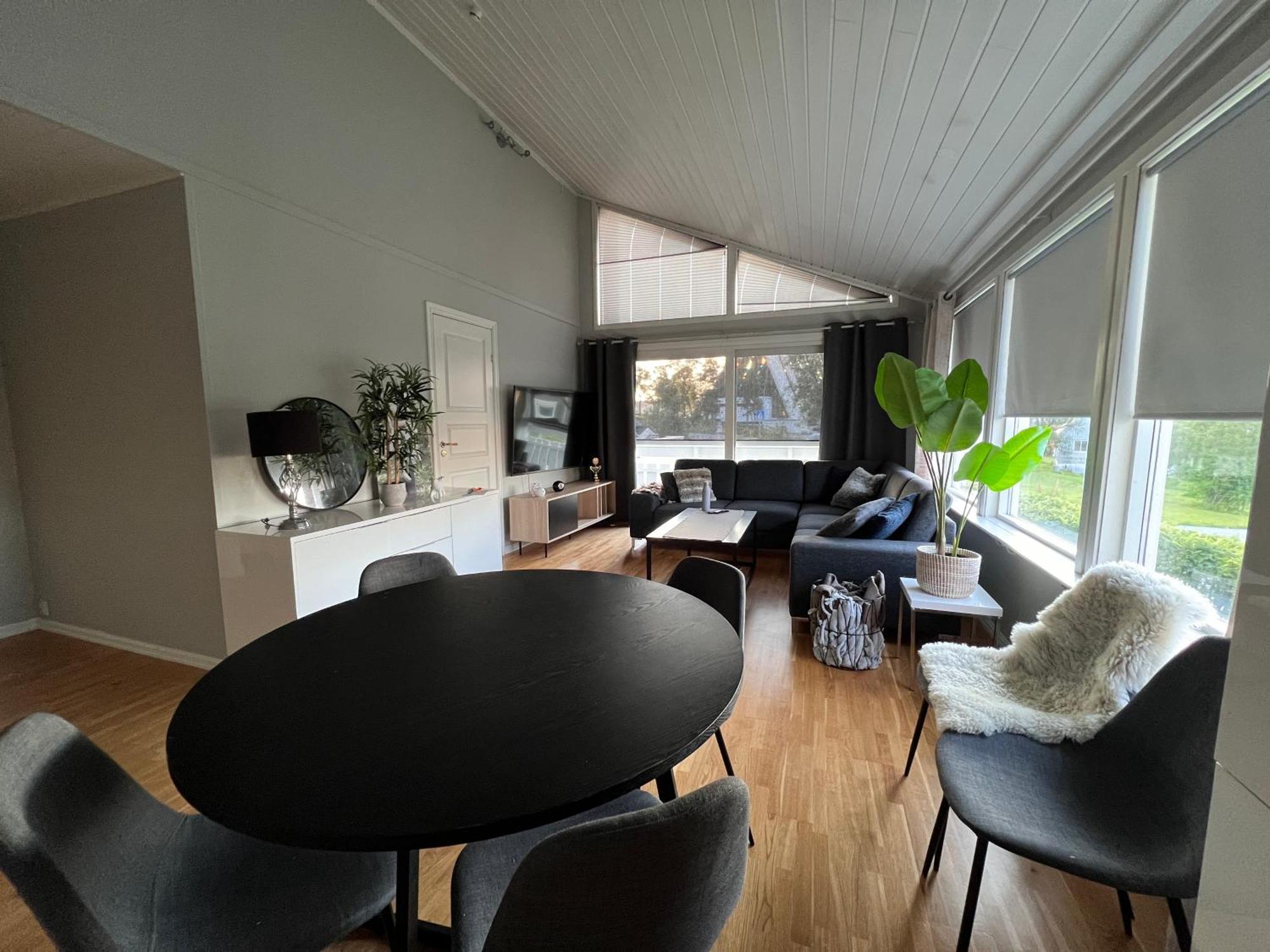 Luftig Og Sentral Leilighet I Tromsdalen Tromsø Exterior foto
